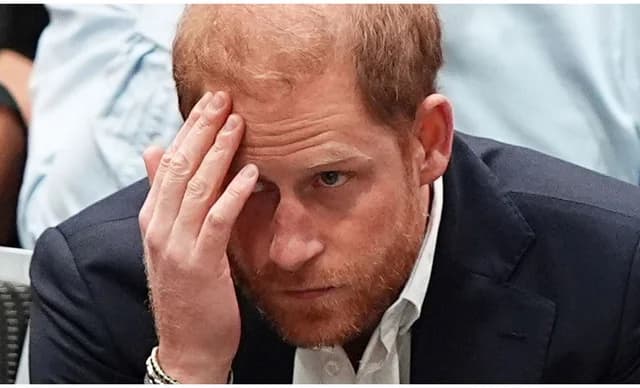 הנסיך הארי: הודעות פלרטטניות לעיתונאית נחשפו