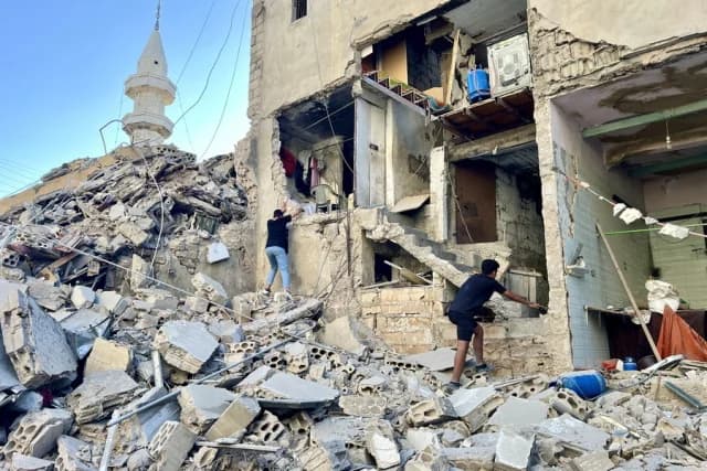 Libanon: 11 Tote bei israelischen Angriffen auf Harfata und Jna