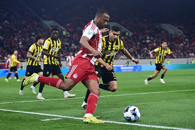 Olympiacos: El Kaabi Chance im Derby gegen AEK (vid)