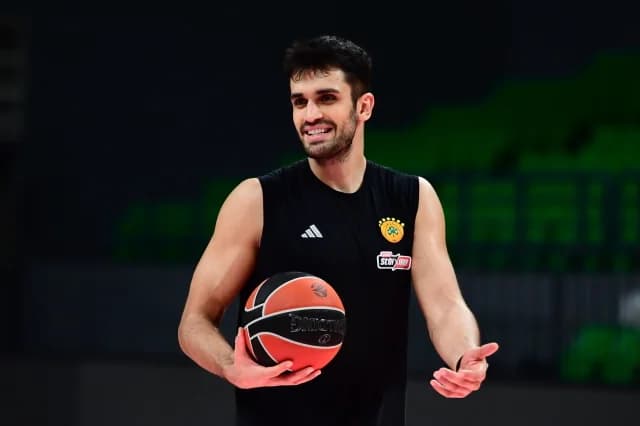 NBA: Omer Yurtseven deja los Warriors