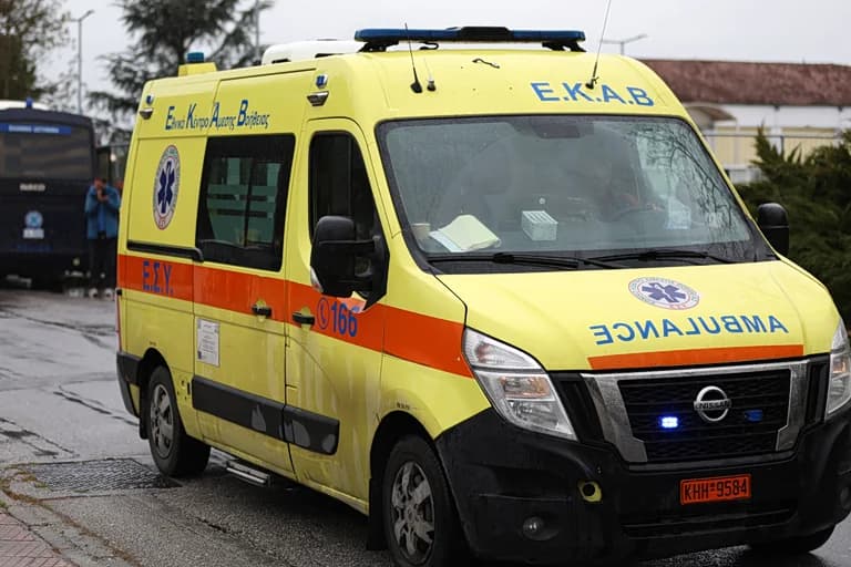 Thessaloniki: Mann bewusstlos aus unwegsamem Gelände gerettet