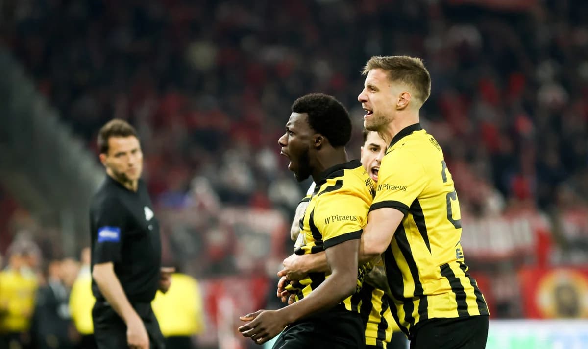 AEK schlägt Olympiakos 1:0 und führt die Meisterschaft an