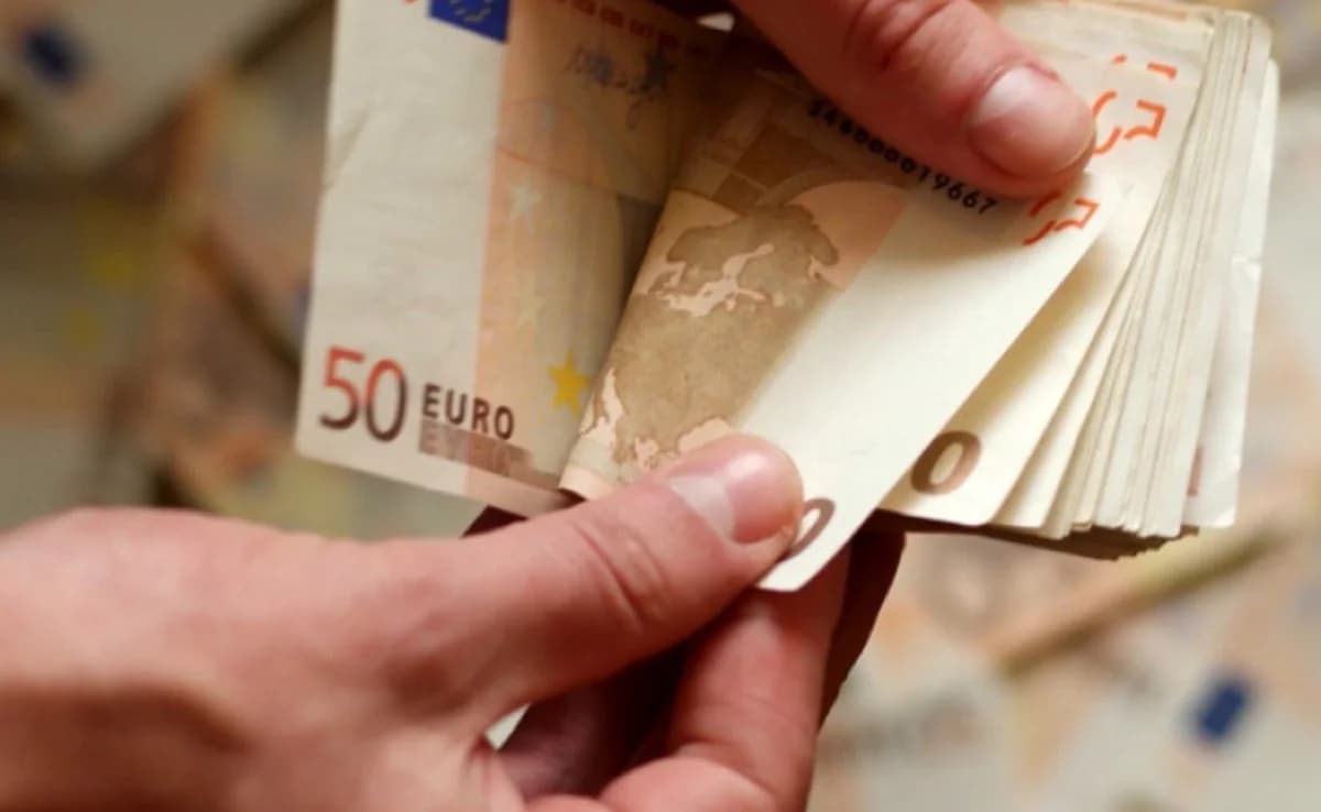 EKYSI: "Only 10,000 Low-Income Pensioners Will Receive Easter Bonus"
