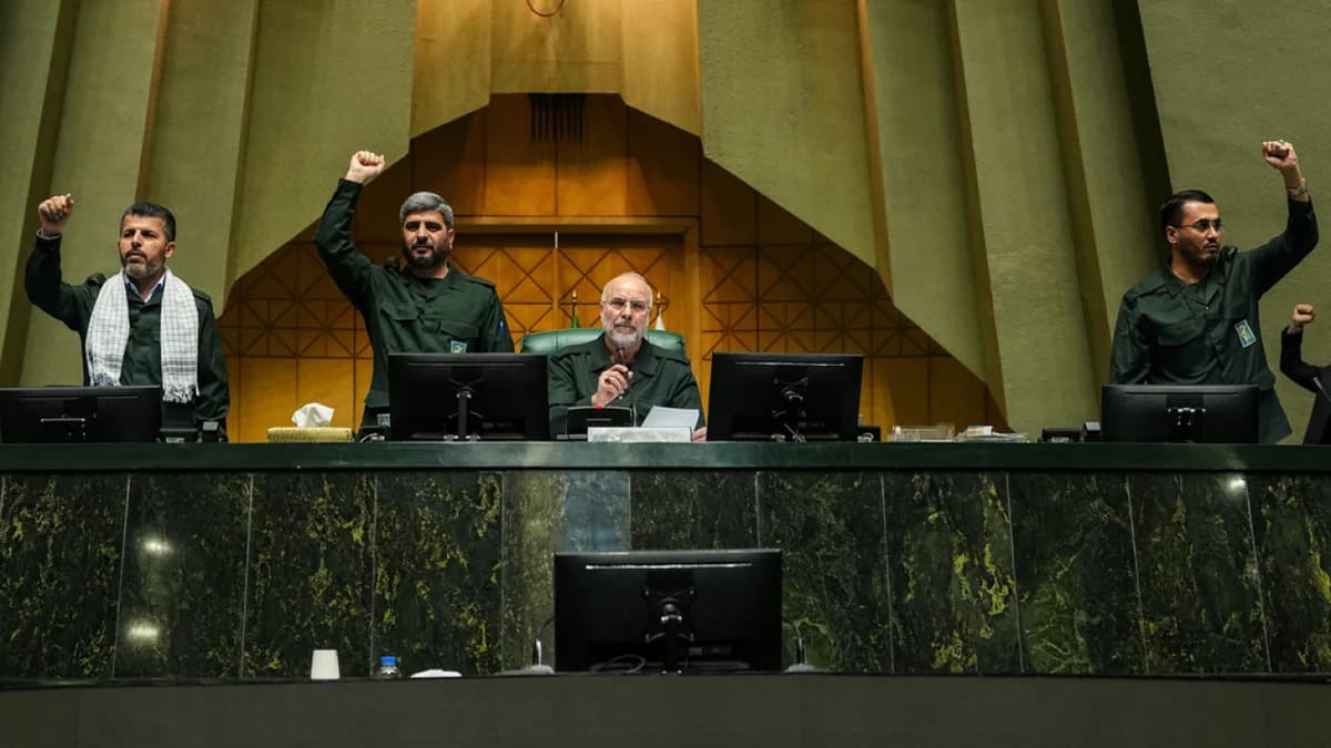 Berater des iranischen Parlaments warnt Trump