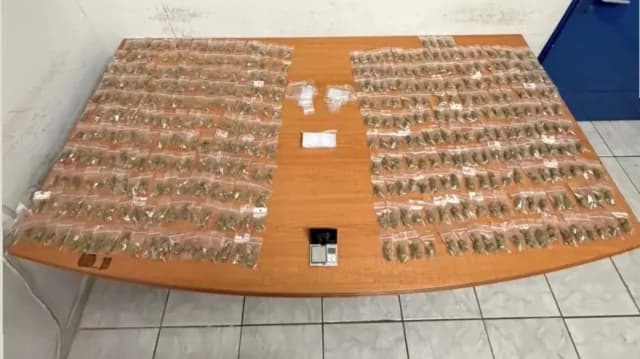 Συνελήφθη 30χρονος στην Αθήνα για διακίνηση ναρκωτικών