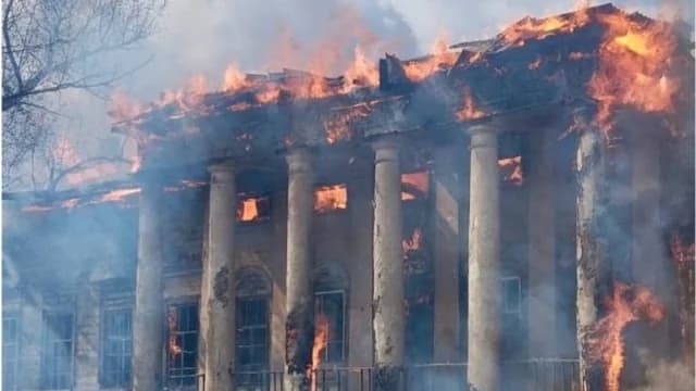 Ataque ruso destruye mansión histórica en Ucrania