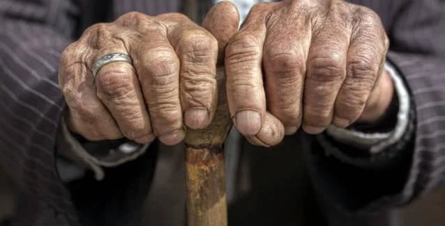 Κύπρος: Ηλικιωμένοι φοβούνται το κόστος ρεύματος εν μέσω καύσωνα