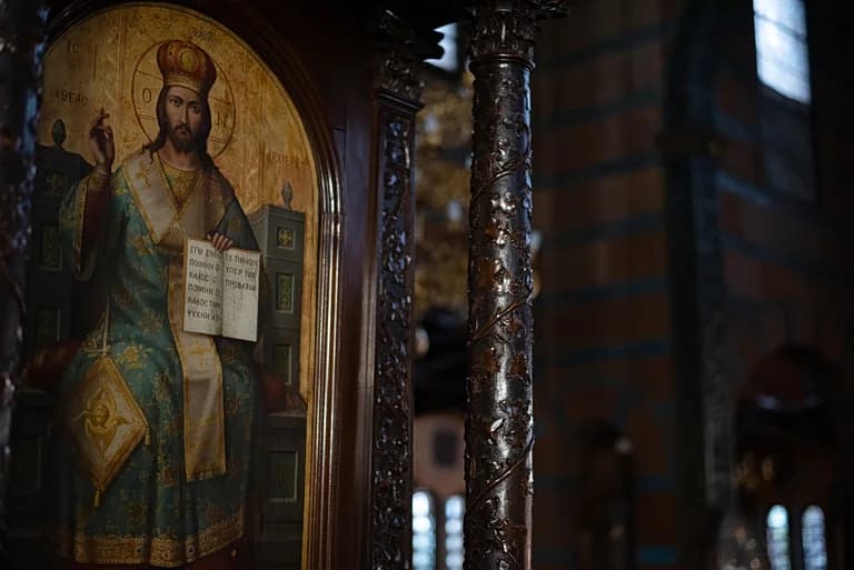 8 de abril: Día del Santo y Celebraciones