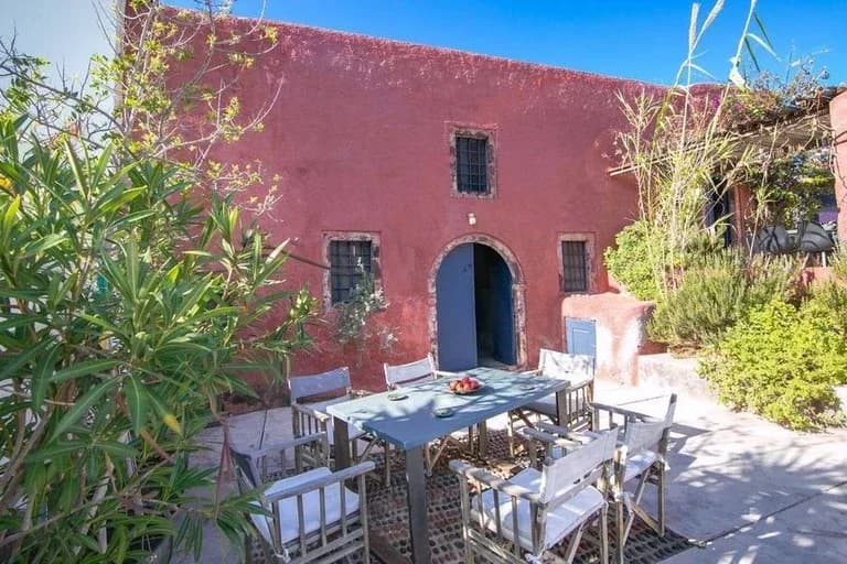 Restrictions on New Airbnbs in Hersonissos, Malia, Nea Kydonia