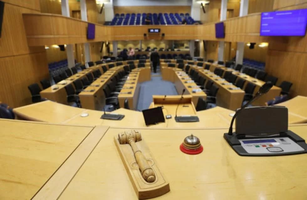 Pleno del Parlamento: Remisiones y Proyecto de Ley sobre Refugiados