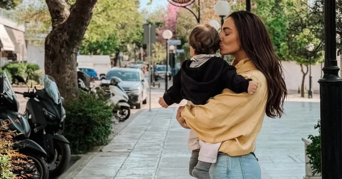Ευρυδίκη Βαλαβάνη: Οικογενειακή Κυριακή με κουμπάρους