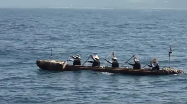 Viajes Prehistóricos en el Pacífico: Experimento con Canoa Primitiva