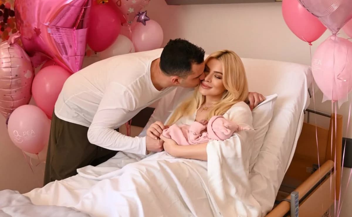 Katerina Kainourgiou: Emotivo regalo para su hija