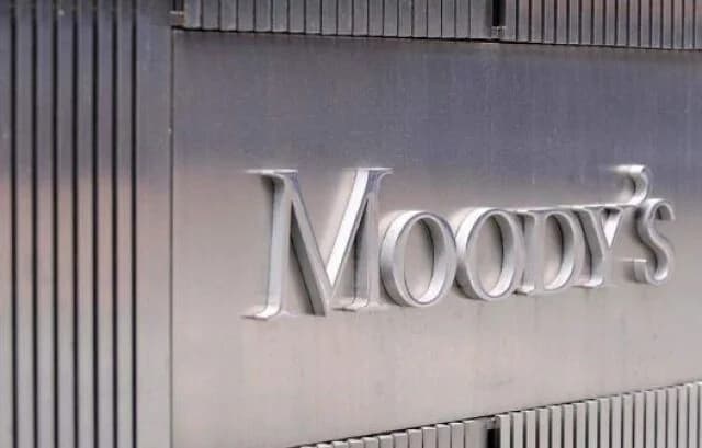 Moody's: Αλλαγές στις αξιολογήσεις των ελληνικών τραπεζών