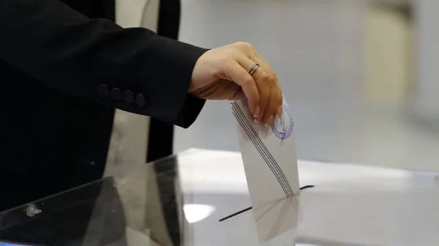RealPolls调查：新民主党领先，民众对齐普拉斯和卡里亚斯蒂努政党感兴趣