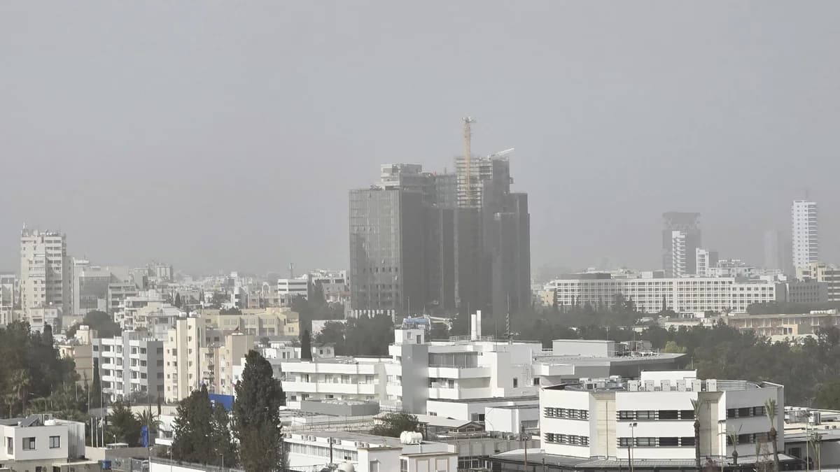 Ανοιξιάτικο σκηνικό με 25άρια: Πότε επιστρέφει η σκόνη