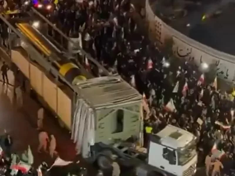 Τεχεράνη: Επίδειξη πυραύλων και συνθήματα κατά των ΗΠΑ και του Ισραήλ