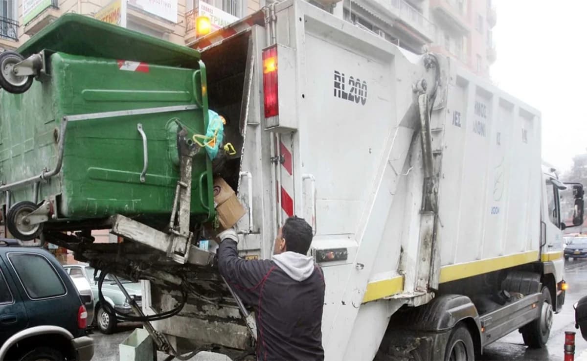 Θεσσαλονίκη: Άνδρας βρέθηκε σε απορριμματοφόρο – Σώθηκε από θαύμα