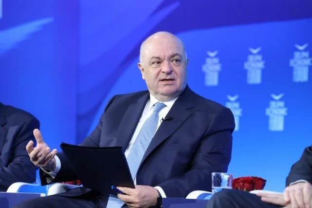 Ζαννιάς (Eurobank): Νέο παραγωγικό μοντέλο για την ελληνική οικονομία