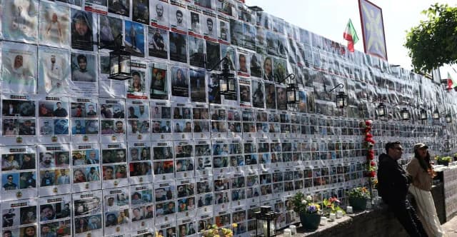 Λονδίνο: Συλλήψεις για βανδαλισμό μνημείου Ιρανών διαδηλωτών