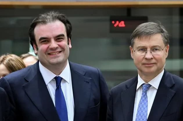Eurogroup: Πιερρακάκης για στασιμοπληθωρισμό, Ντομπρόβσκις για «σοκ»