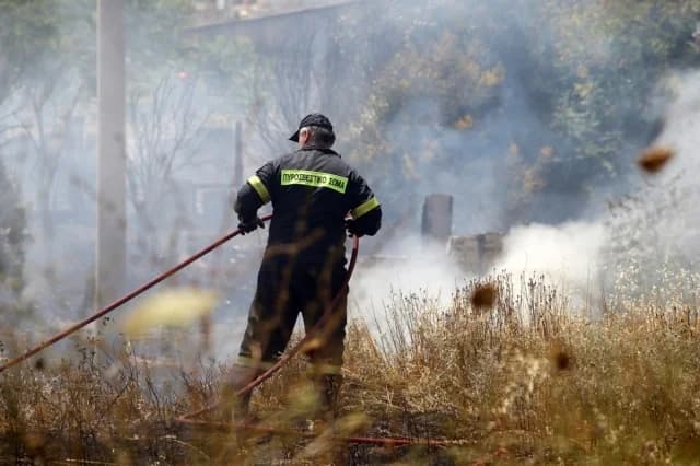 Incendio en Aspropyrgos: Despliegue de apoyo aéreo