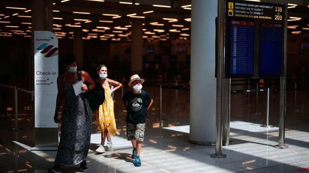 Mallorca: Airport Ceiling Collapse Triggers Panic