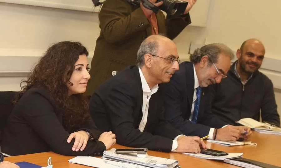 ΟΕΒ και ΚΕΒΕ: Αντίδραση για δηλώσεις Υπουργού Εργασίας για ΑΤΑ