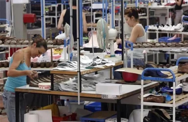 Αύξηση 3% στη βιομηχανική παραγωγή τον Απρίλιο του 2025