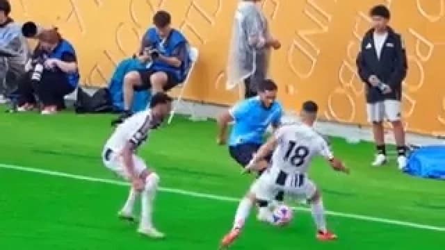 Cherkis Trick begeistert Balljungen bei Manchester City gegen Juventus