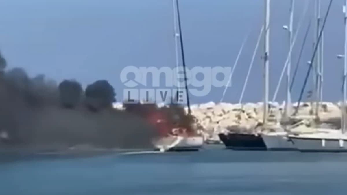 Λάρνακα: Βυθίστηκε σκάφος στη μαρίνα, αποτράπηκε ρύπανση
