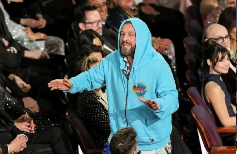 Adam Sandler anuncia gira de Stand Up 'You're My Best Friend'