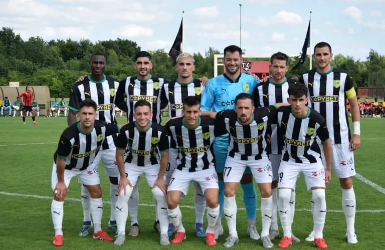 AEK spielt 3:3 gegen RFC Seraing, Loukaidis trifft doppelt