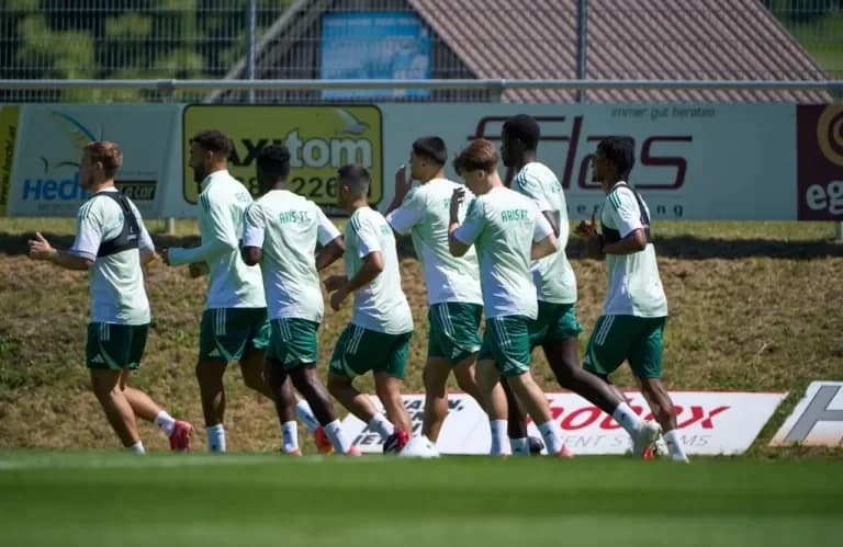Aris: Rückkehr zum Training in Österreich mit vier neuen Spielern