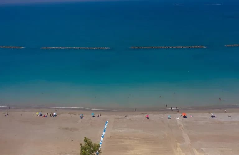 Geroskipou: 28-jähriger Schwimmer tot am Strand gefunden