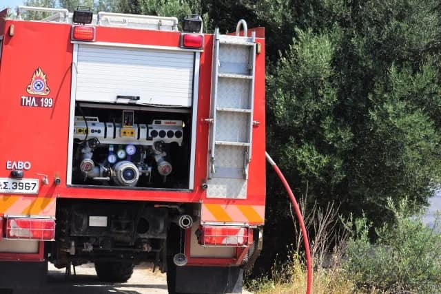 Kreta: Feuer in Messara – Sofortiger Einsatz der Feuerwehr