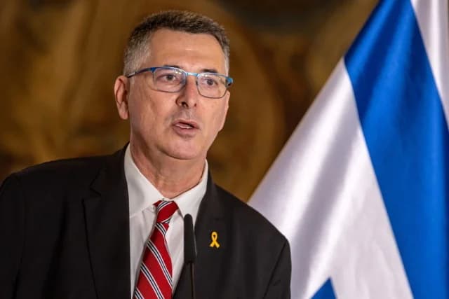 Israel: Normalization with Syria, Lebanon Desired, Says G. Saar