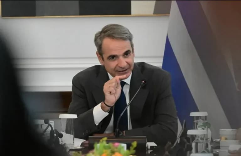 Мицотакис: Специальная контрольная группа для OPEKEPE с финансовой полицией, AADE