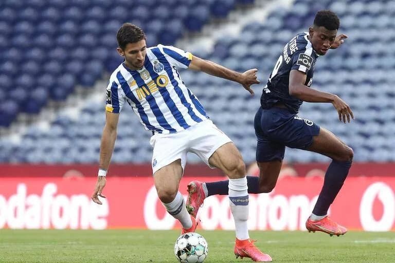 AEK Athens: Serbian Reports Link Grujic with the Club