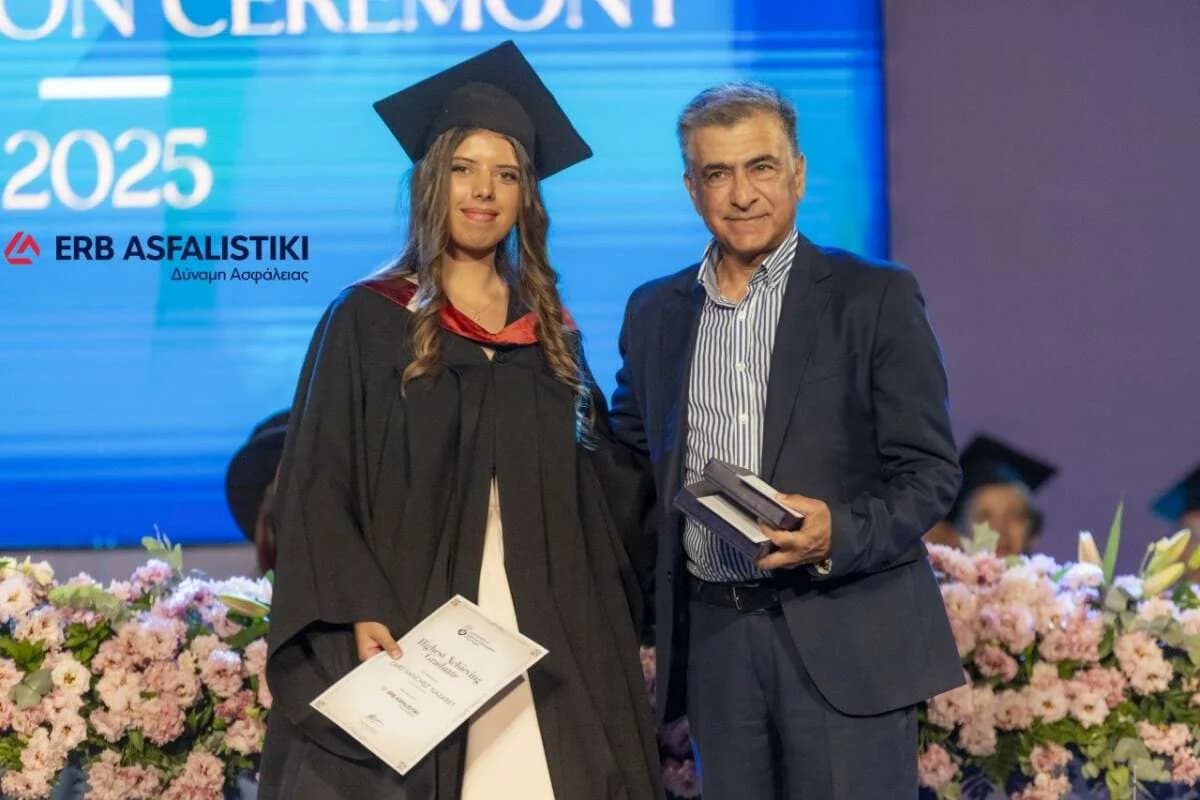 ERB ASFALISTIKI Apoya la Excelencia y Premia a Graduados de UCLan Chipre