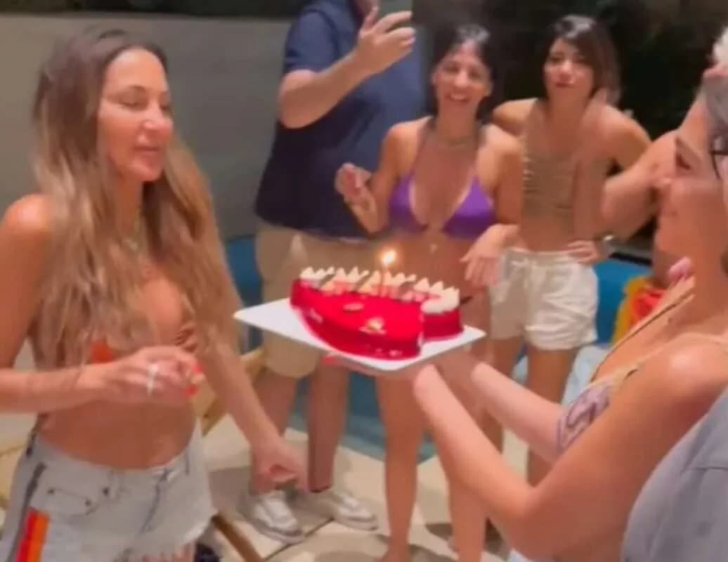 Despina Vandi feiert Geburtstag mit ihren Kindern
