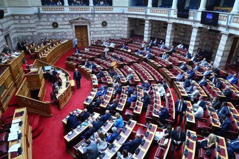 Βουλή: Άρση ασυλίας για Αυγενάκη και Παπαδόπουλο