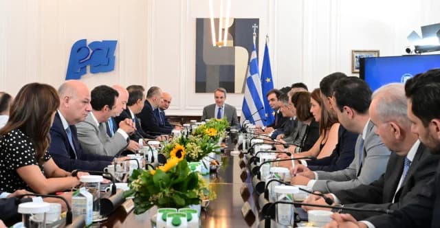 מיצוטאקיס: 25 רפורמות עד סוף השנה, דגש על קרן ההבראה