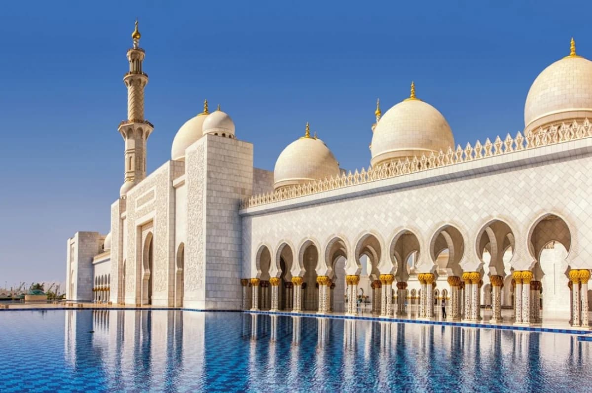 Celestyal startet Abu Dhabi F1 Kreuzfahrt mit David Coulthard