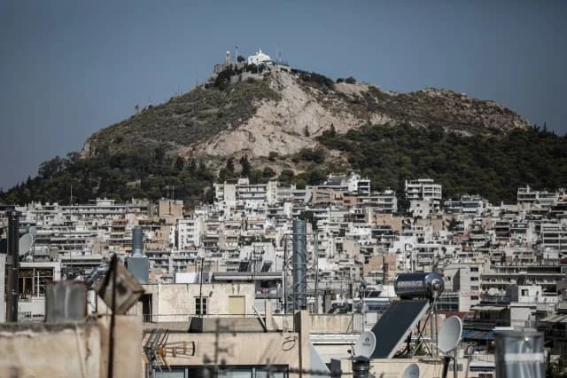 Λυκαβηττός: Κλείνει λόγω υψηλού κινδύνου πυρκαγιάς