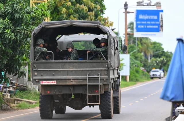 柬埔寨-泰国冲突：至少33人死亡，呼吁停火