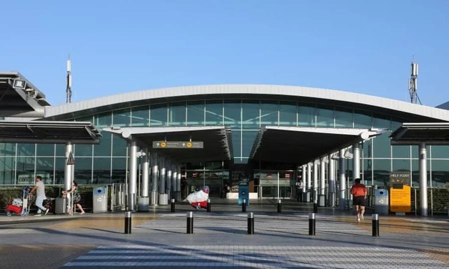 Flughafen Larnaka: Flugumleitungen aufgrund von Nebel und technischen Problemen beim Check-in