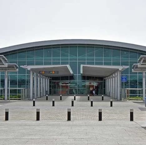 Техническая проблема в аэропорту Ларнаки и изменение маршрута рейсов из-за тумана