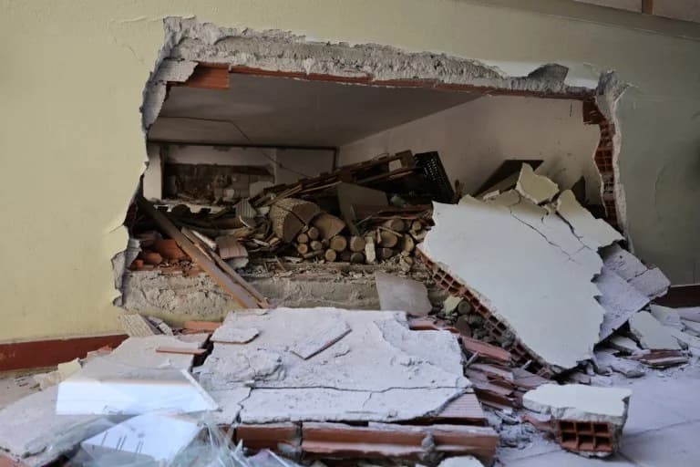פיצוץ בסלוניקי: חקירת משטרה בעקבות פיצוץ בביתו של בכיר בשירות בתי הסוהר