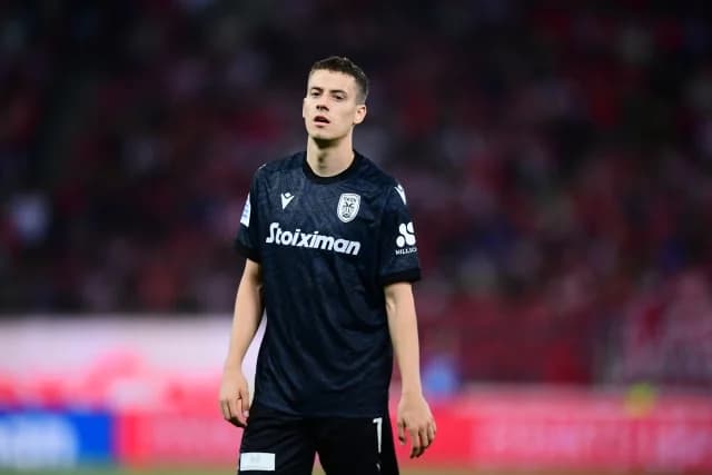 Stuttgart se fija en Gloukh tras el bloqueo al fichaje de Konstantelia